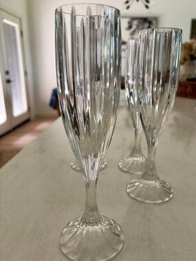 Mikasa Crystal Fluted Champagne Glasses- Set of 4